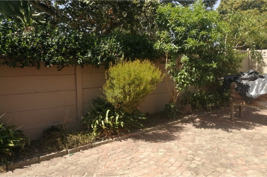 3 Bedroom Property for Sale in Denneoord Western Cape